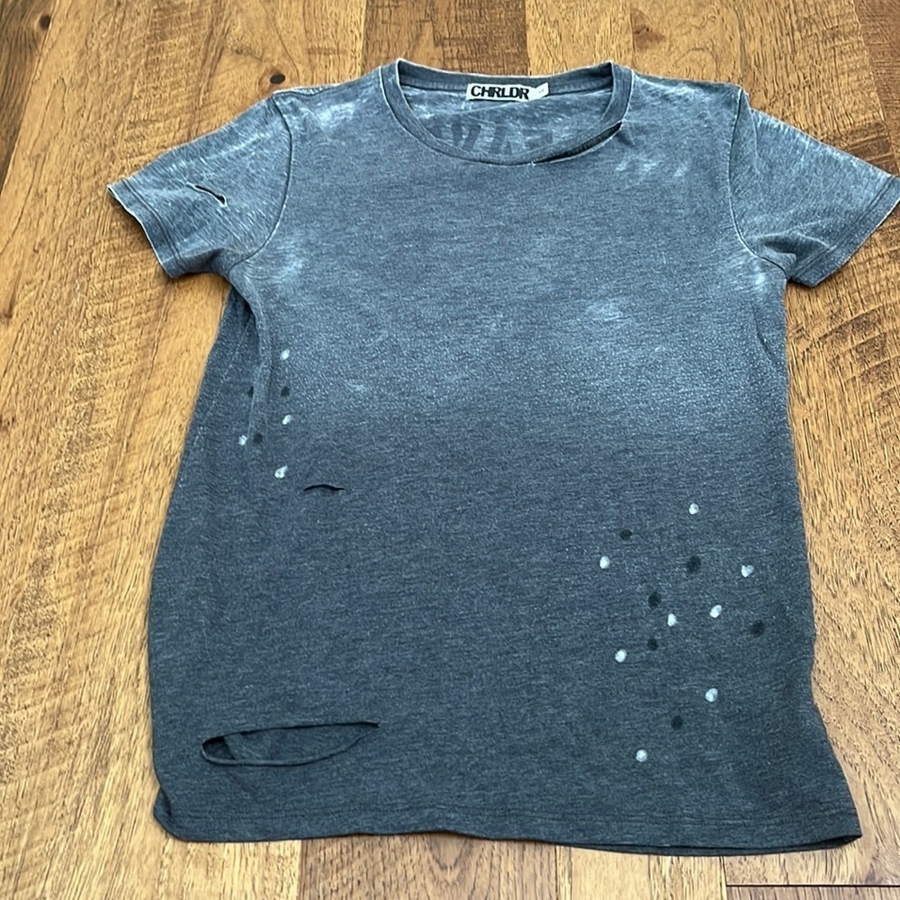 CHRLDR Woman’s Grey Distressed Leave The World Behind You T-Shirt Size S